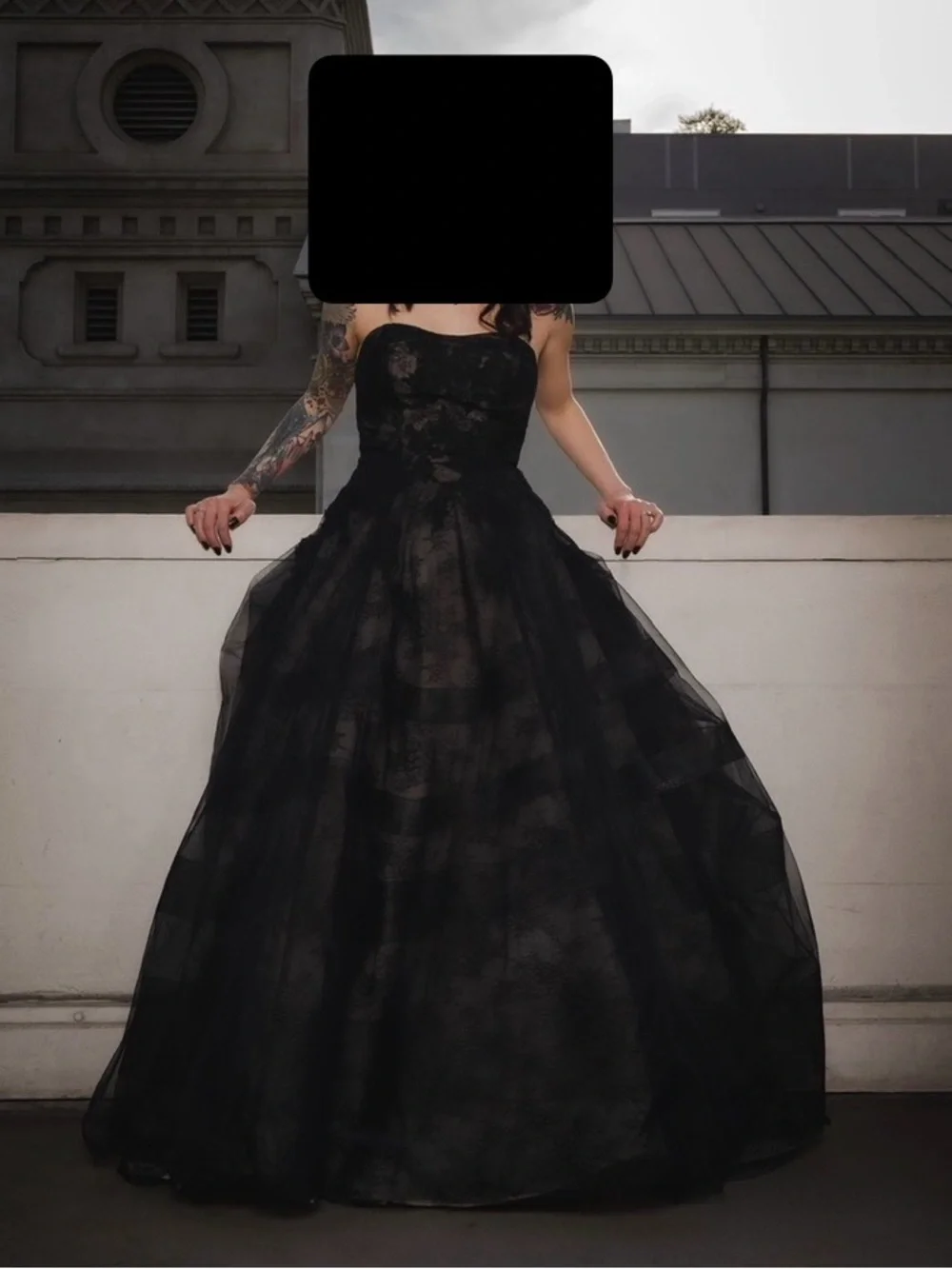 Vera Wang Black Strapless Tulle Ball Gown - Picture 3 of 13